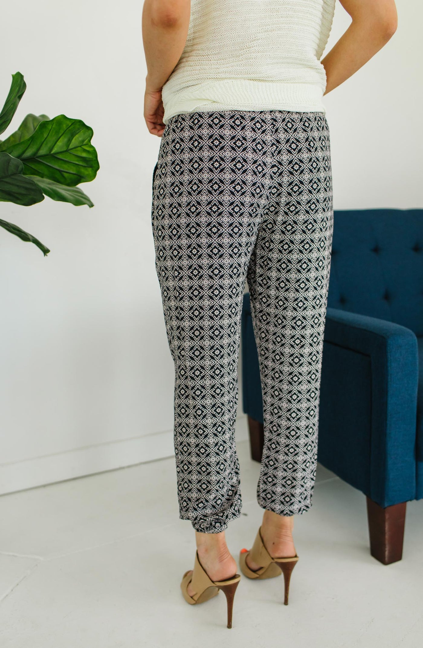 Claire Jogger Pants FINAL SALE – Trinity Clothing